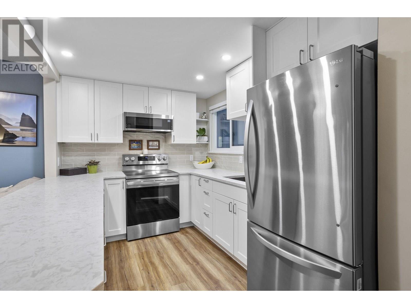 Property at 890 CUNNINGHAM LANE image 3
