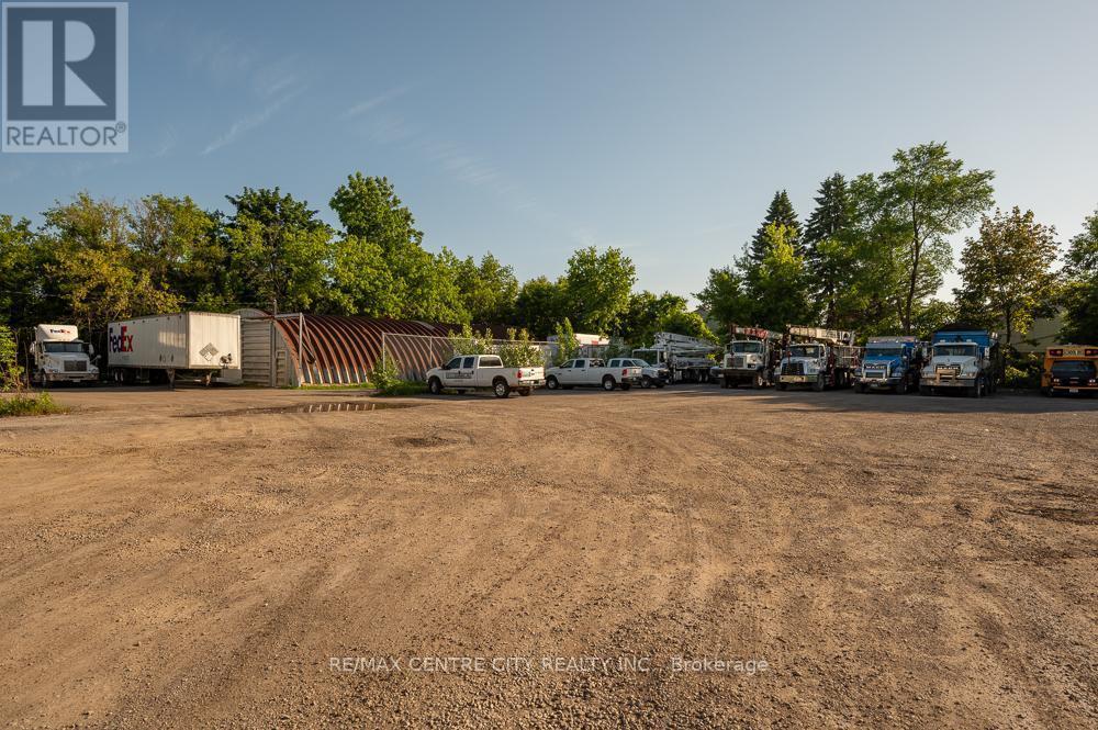 563 Clarke Road, London East, Ontario  N5V 2E1 - Photo 10 - X12249235