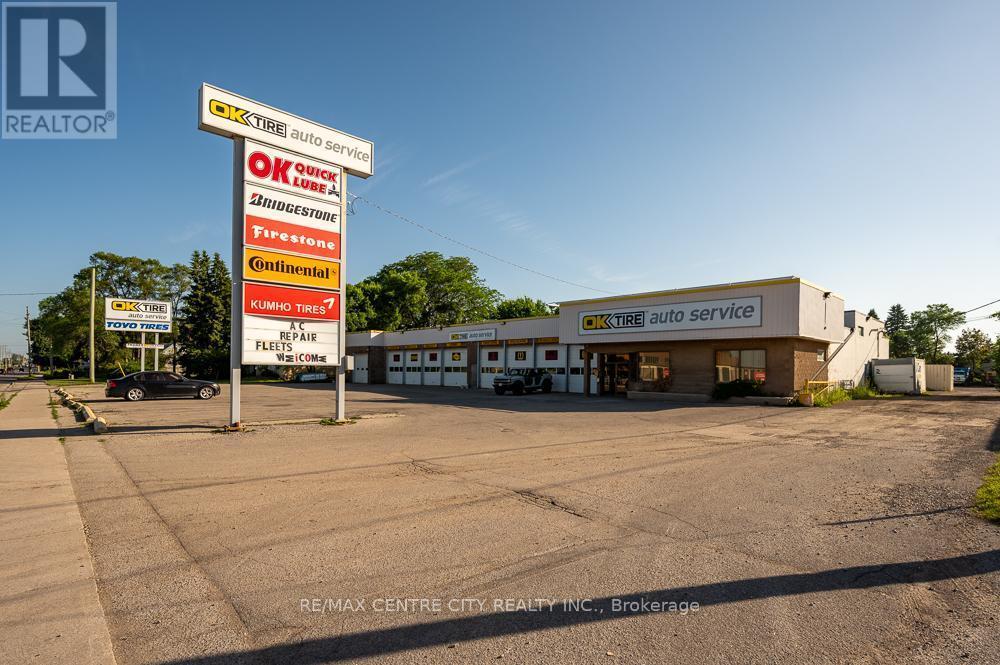 563 Clarke Road, London East, Ontario  N5V 2E1 - Photo 3 - X12249235
