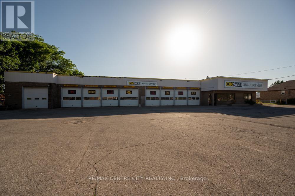 563 Clarke Road, London East, Ontario  N5V 2E1 - Photo 4 - X12249235
