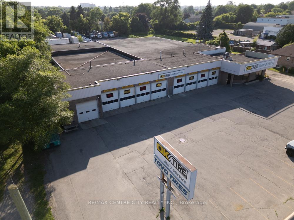 563 Clarke Road, London East, Ontario  N5V 2E1 - Photo 5 - X12249235