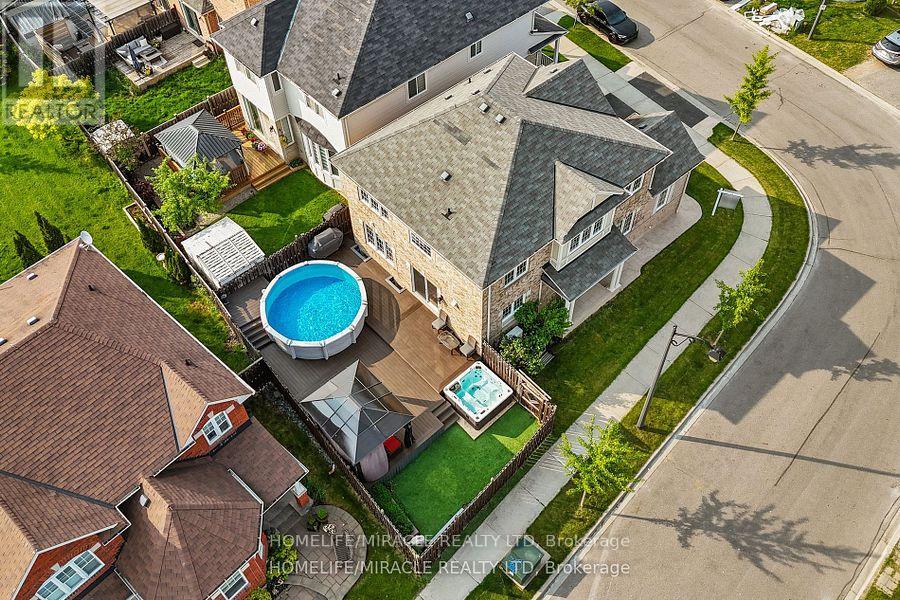 Property at 949 ZELINSKY CRESCENT image 1
