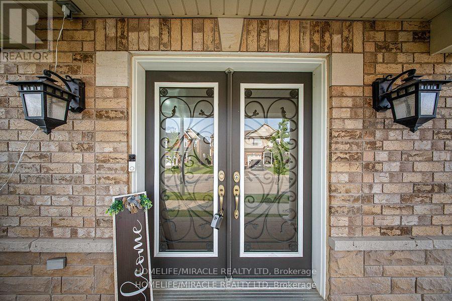 Property at 949 ZELINSKY CRESCENT image 5