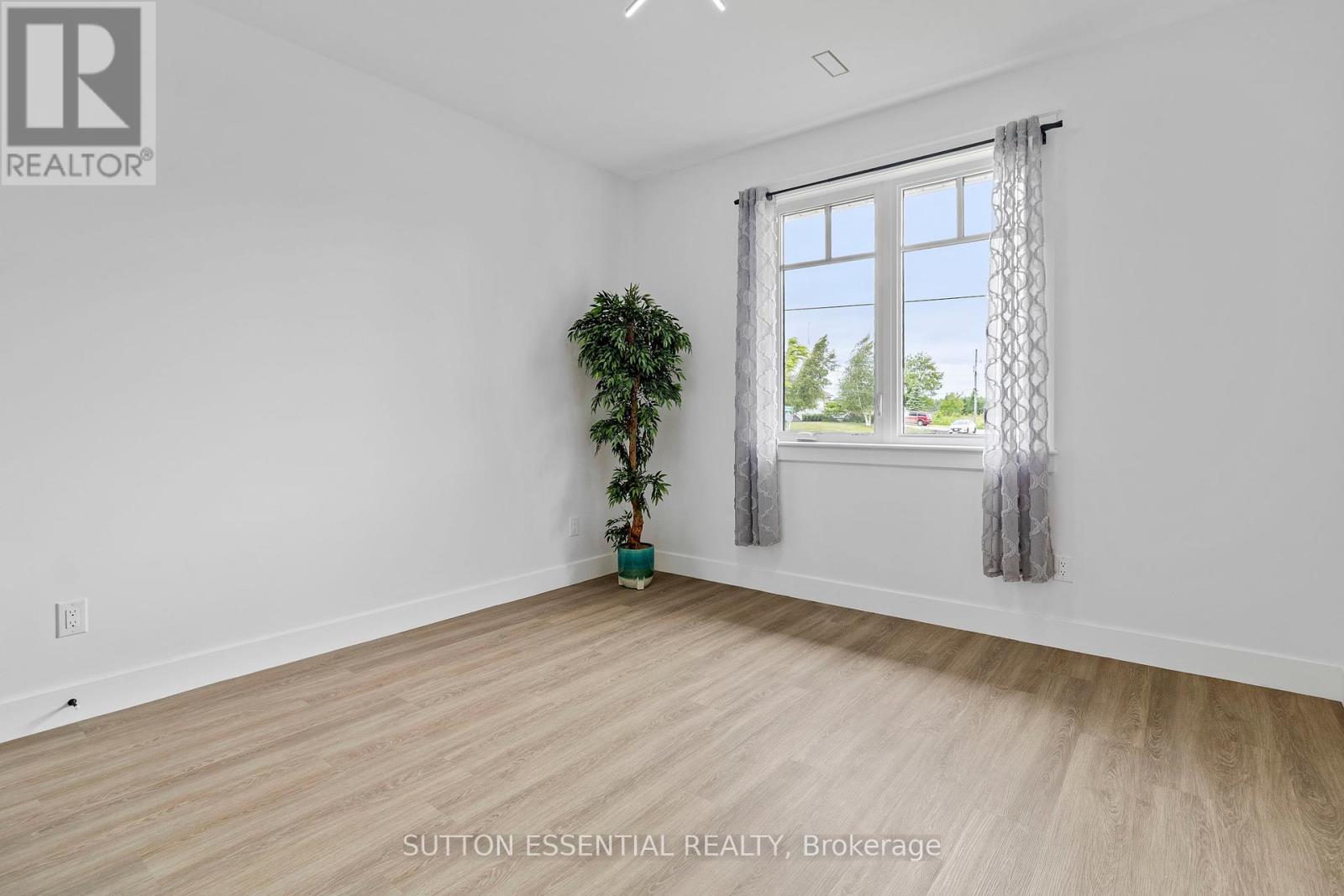 3 Montana Way, Augusta, Ontario  K6V 5T2 - Photo 42 - X12249305