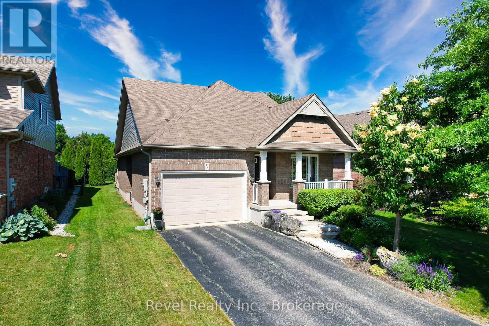 Property at 73 CHAMBERLAIN CRESCENT image 1