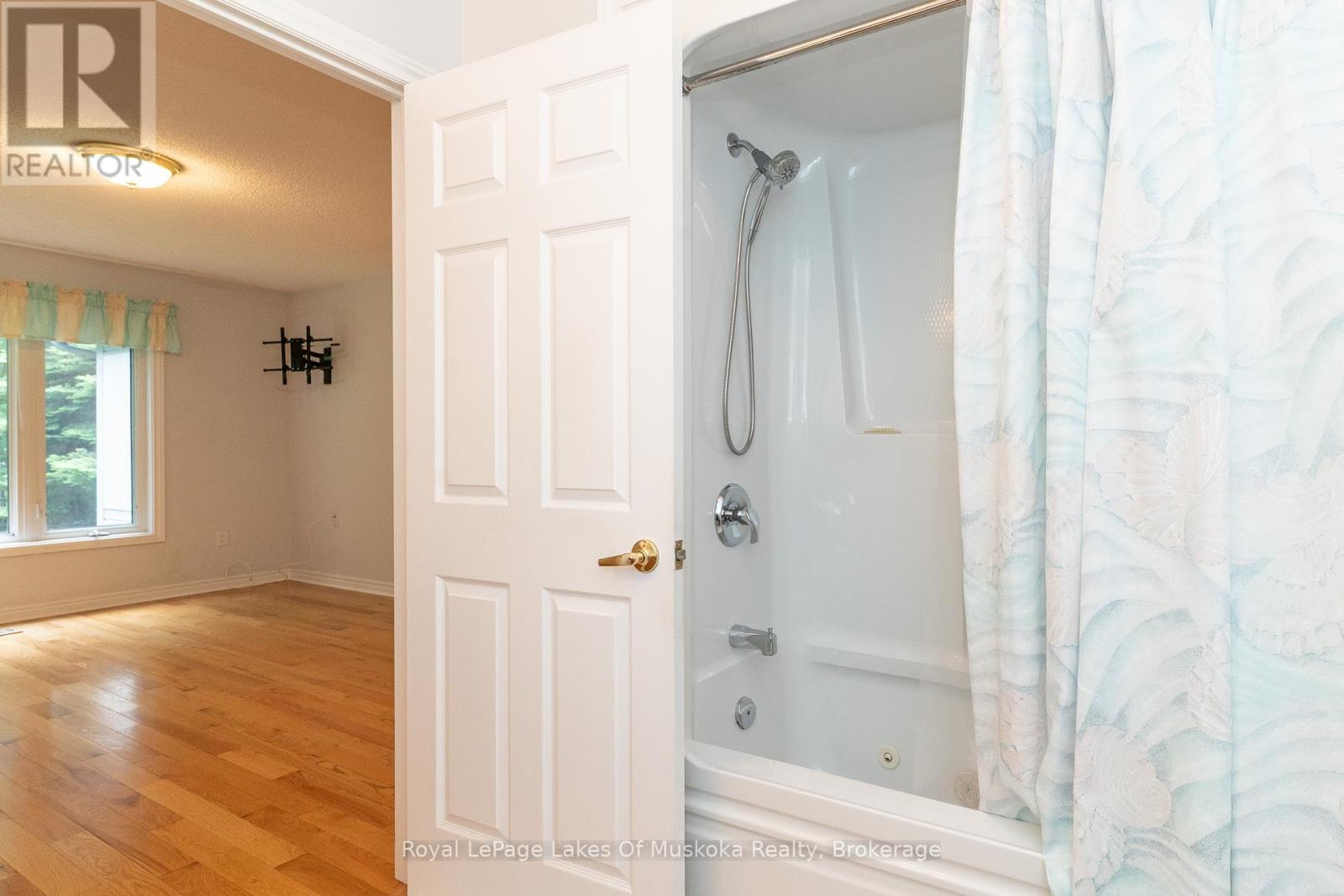 25 Stonehedge Close, Gravenhurst, Ontario  P1P 1Y7 - Photo 25 - X12249286