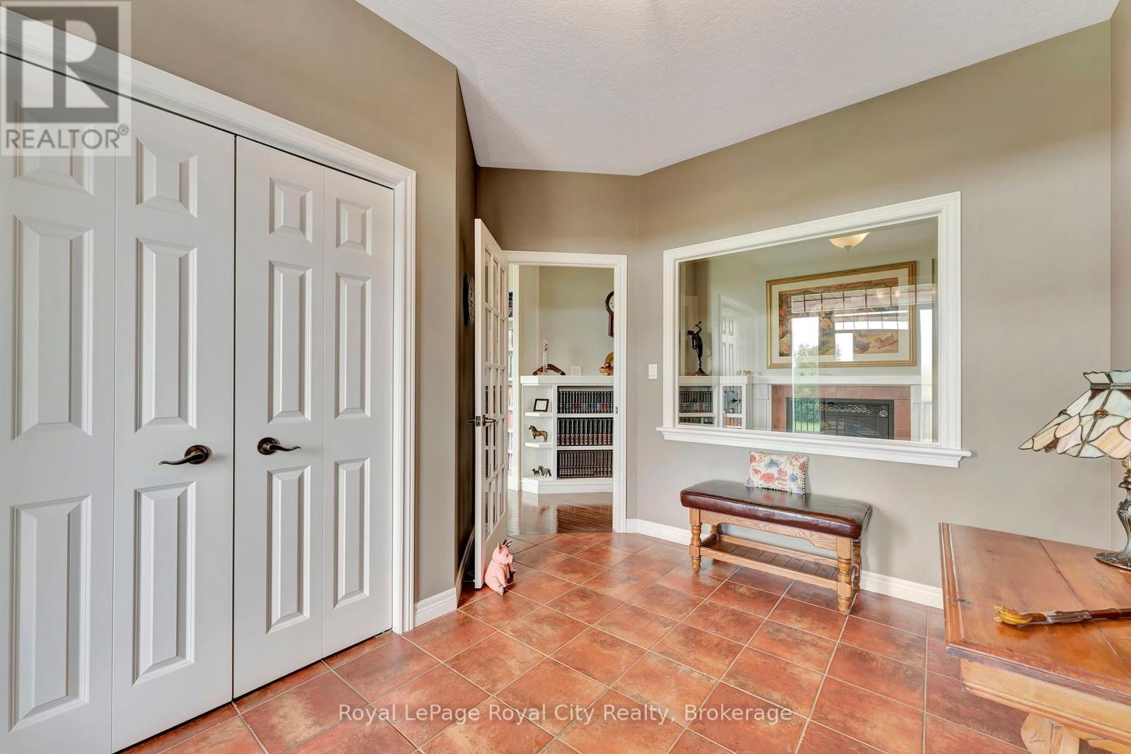 7122 Gore Road, Puslinch, Ontario  N0B 2J0 - Photo 8 - X12249304