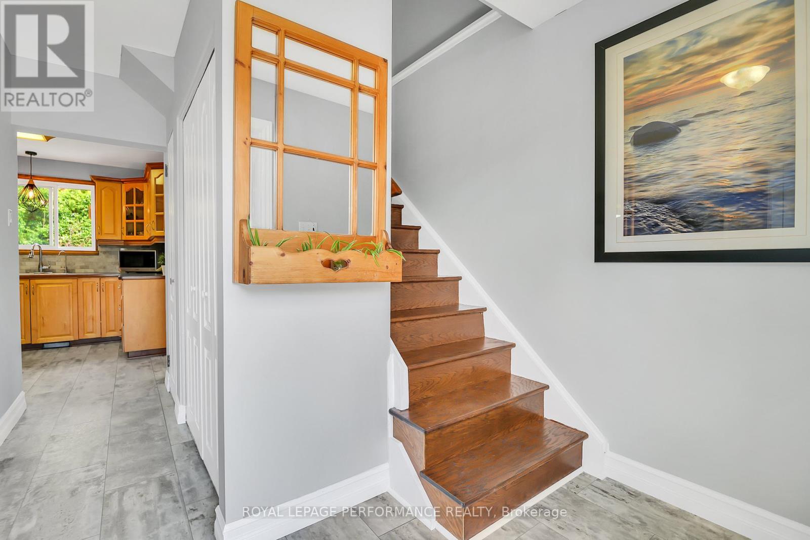 Property at 2117 VALLEY DRIVE image 3