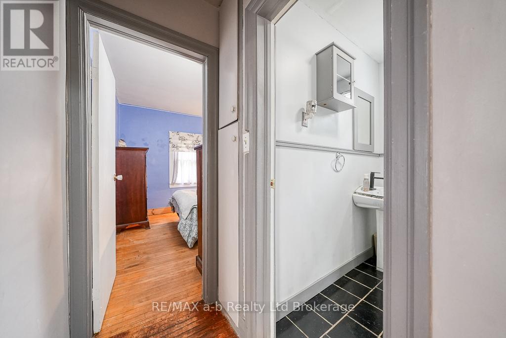 77 Teeple Street, Woodstock, Ontario  N4S 3Y8 - Photo 13 - X12249265