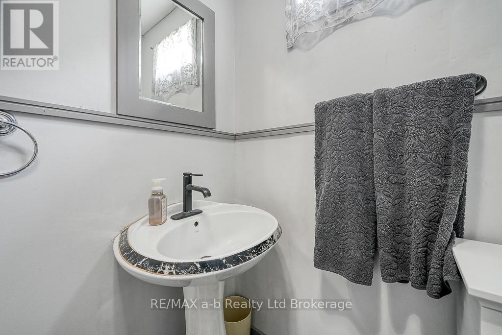 77 Teeple Street, Woodstock, Ontario  N4S 3Y8 - Photo 15 - X12249265