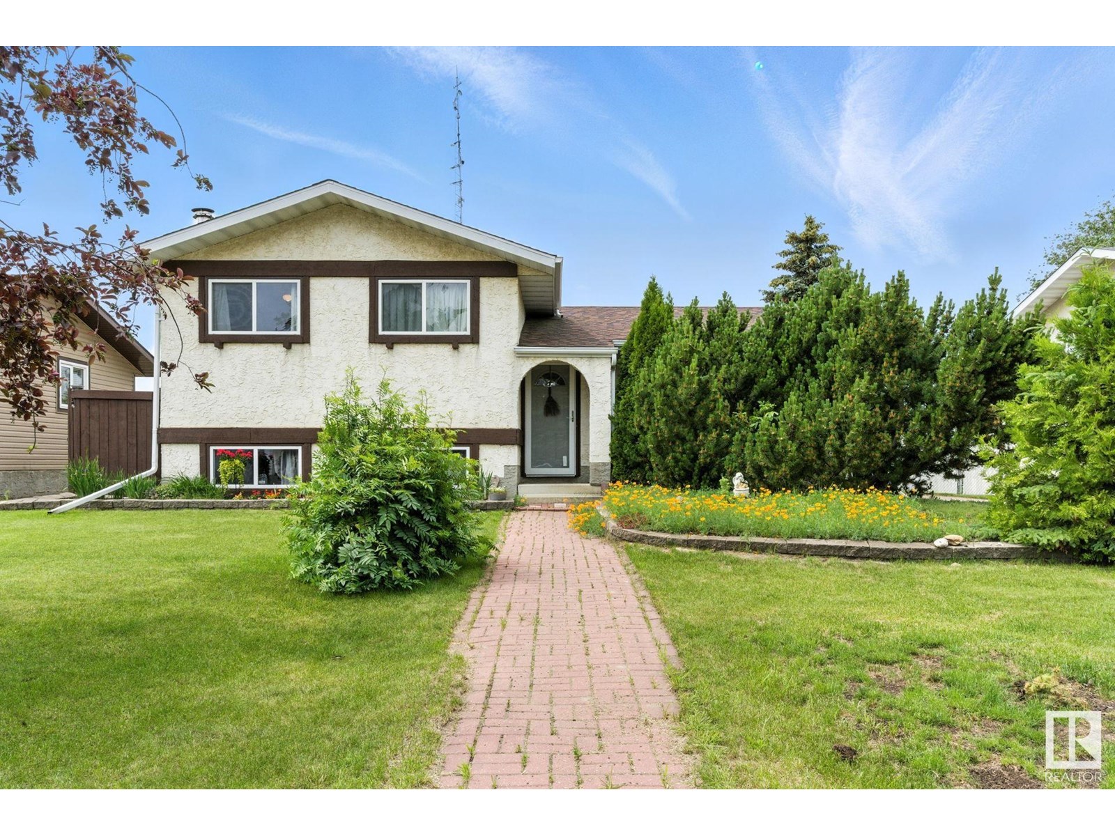9608 98A ST, Morinville, Alberta