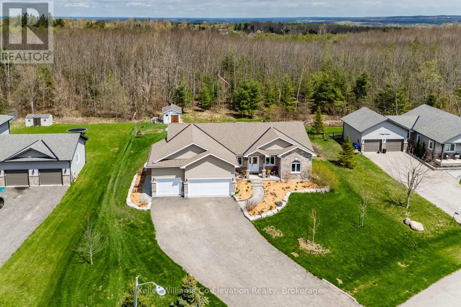 53 Boyd Crescent, Oro-Medonte, Ontario  L0K 1N0 - Photo 1 - S12135404