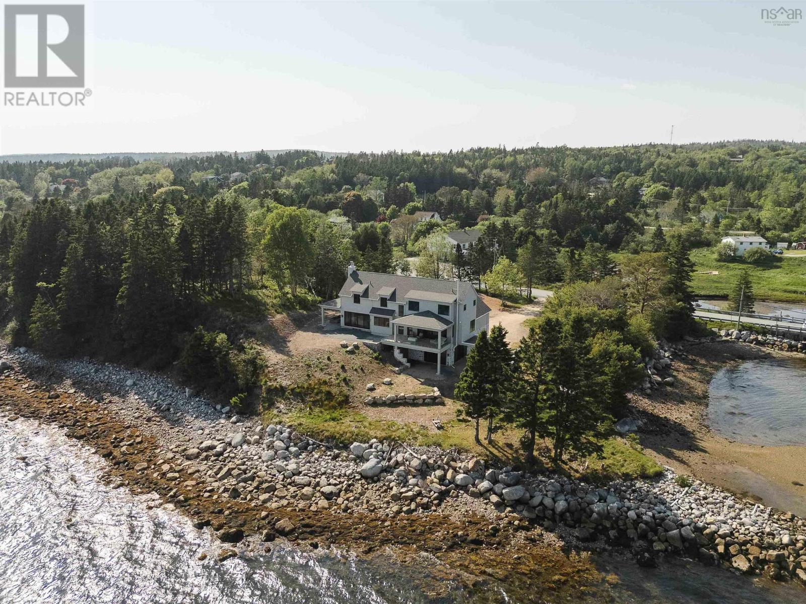 7026 St Margarets Bay Road, Boutiliers Point, Nova Scotia  B3Z 1W1 - Photo 3 - 202515935