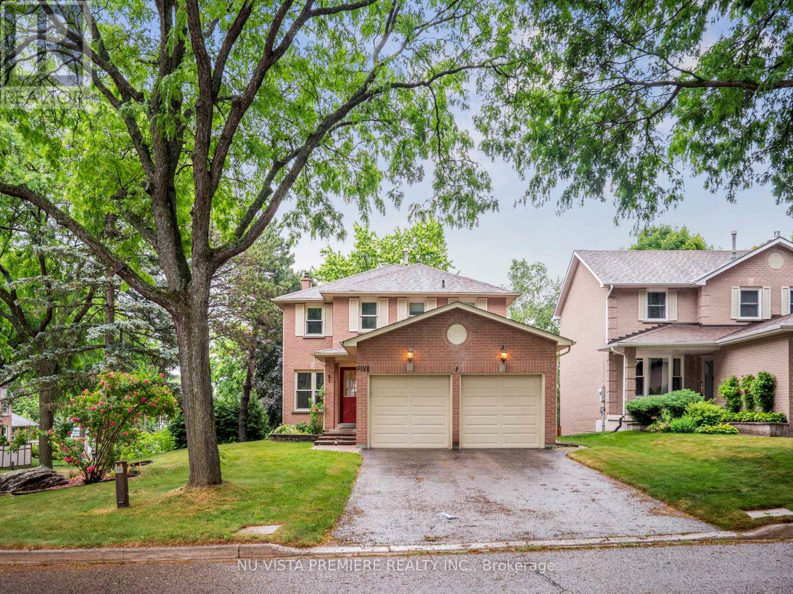5 Mendys Forest, Aurora, Ontario  L4G 5A4 - Photo 1 - N12249437
