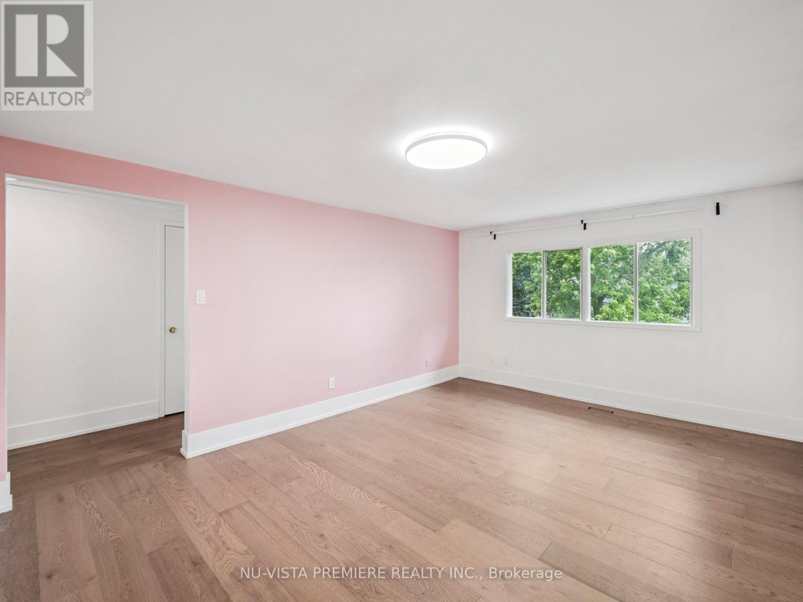 5 Mendys Forest, Aurora, Ontario  L4G 5A4 - Photo 28 - N12249437