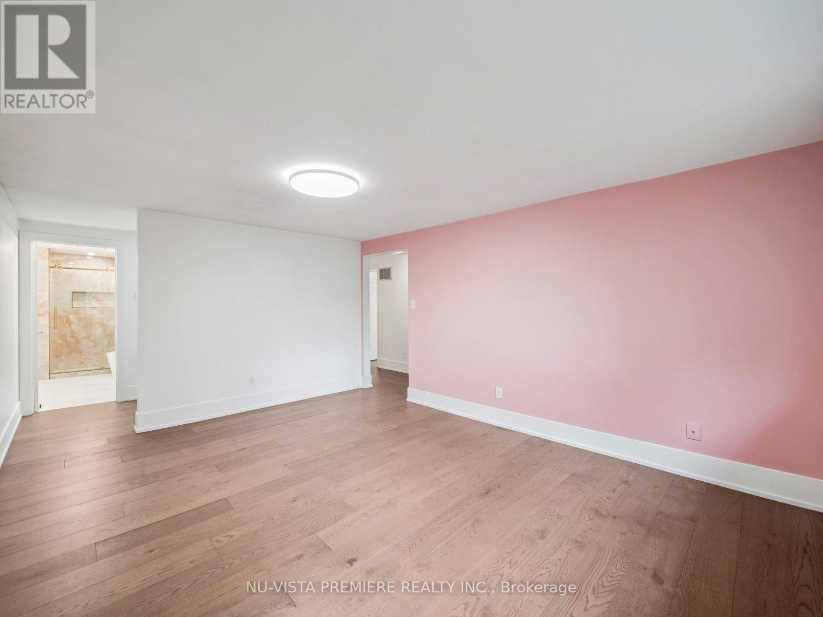5 Mendys Forest, Aurora, Ontario  L4G 5A4 - Photo 29 - N12249437