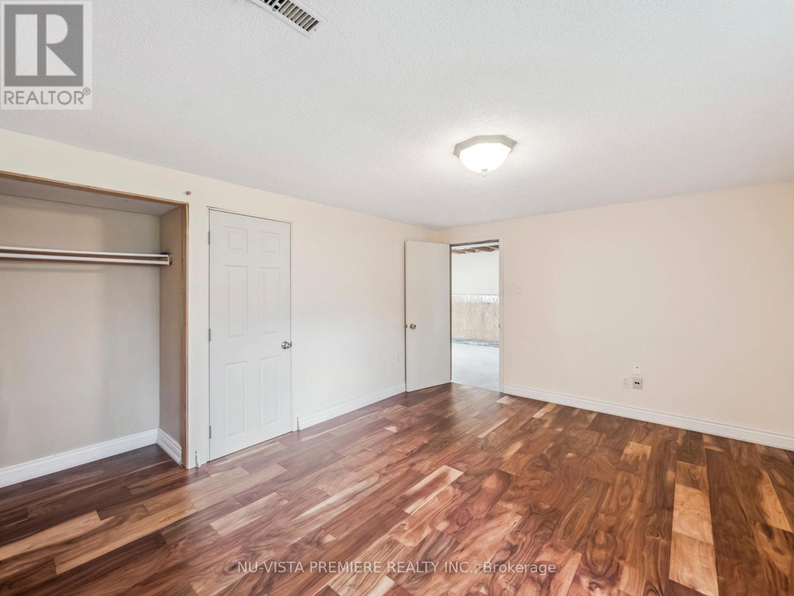 5 Mendys Forest, Aurora, Ontario  L4G 5A4 - Photo 39 - N12249437
