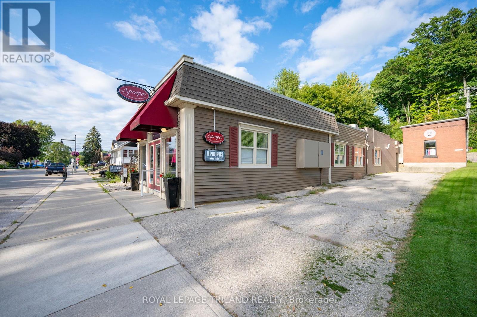 227 Colborne Street, Central Elgin, Ontario  N5L 1C2 - Photo 4 - X12249455