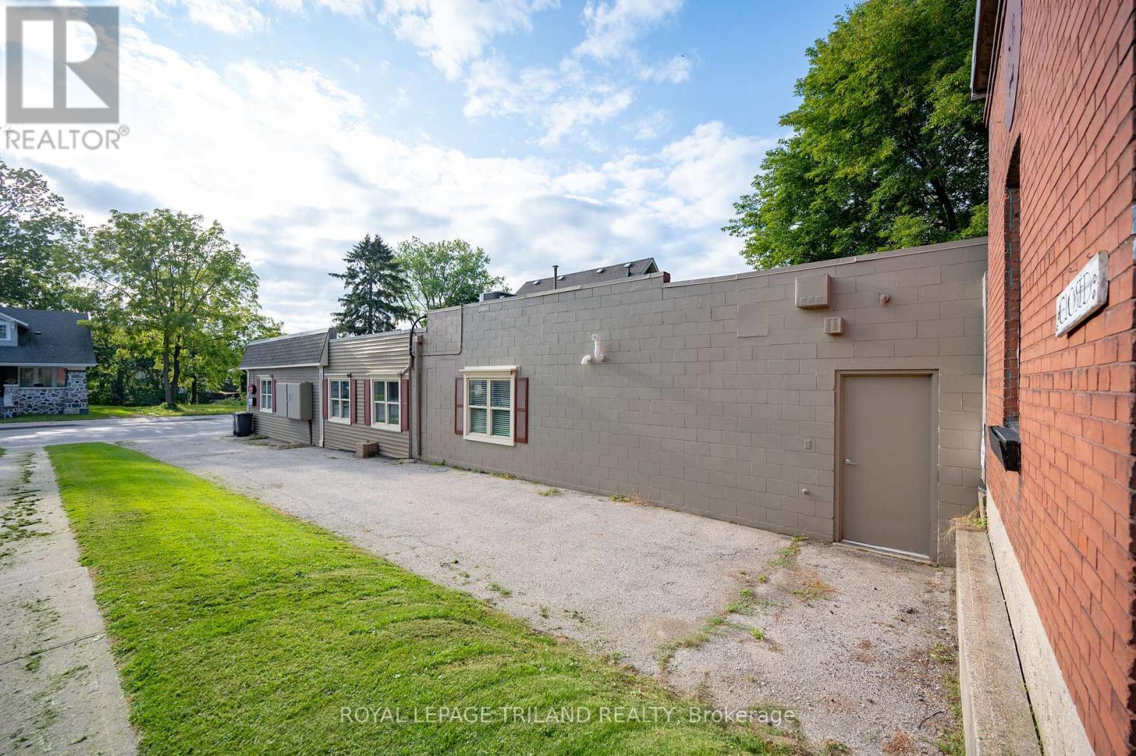227 Colborne Street, Central Elgin, Ontario  N5L 1C2 - Photo 5 - X12249455
