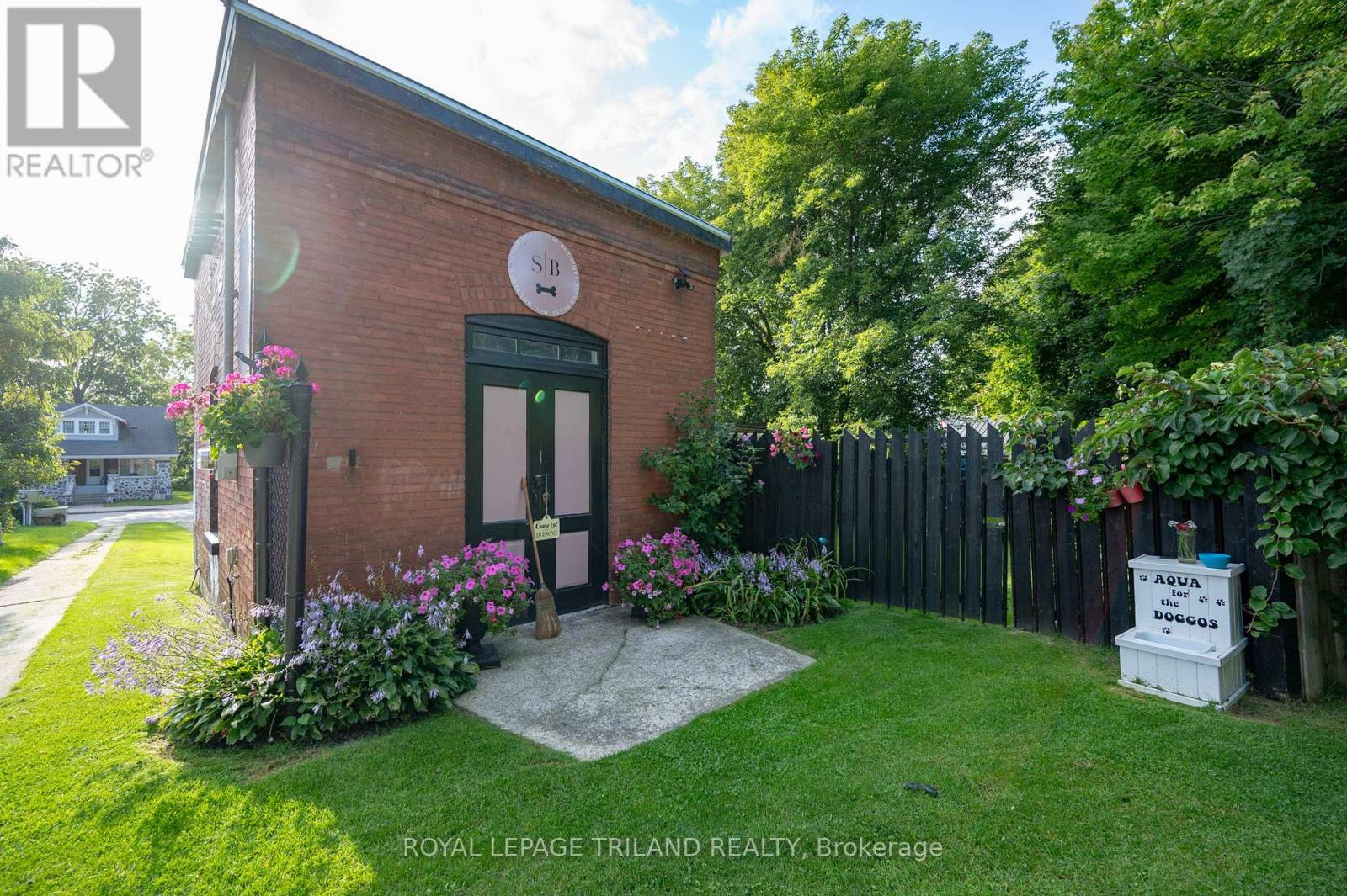 227 Colborne Street, Central Elgin, Ontario  N5L 1C2 - Photo 6 - X12249455