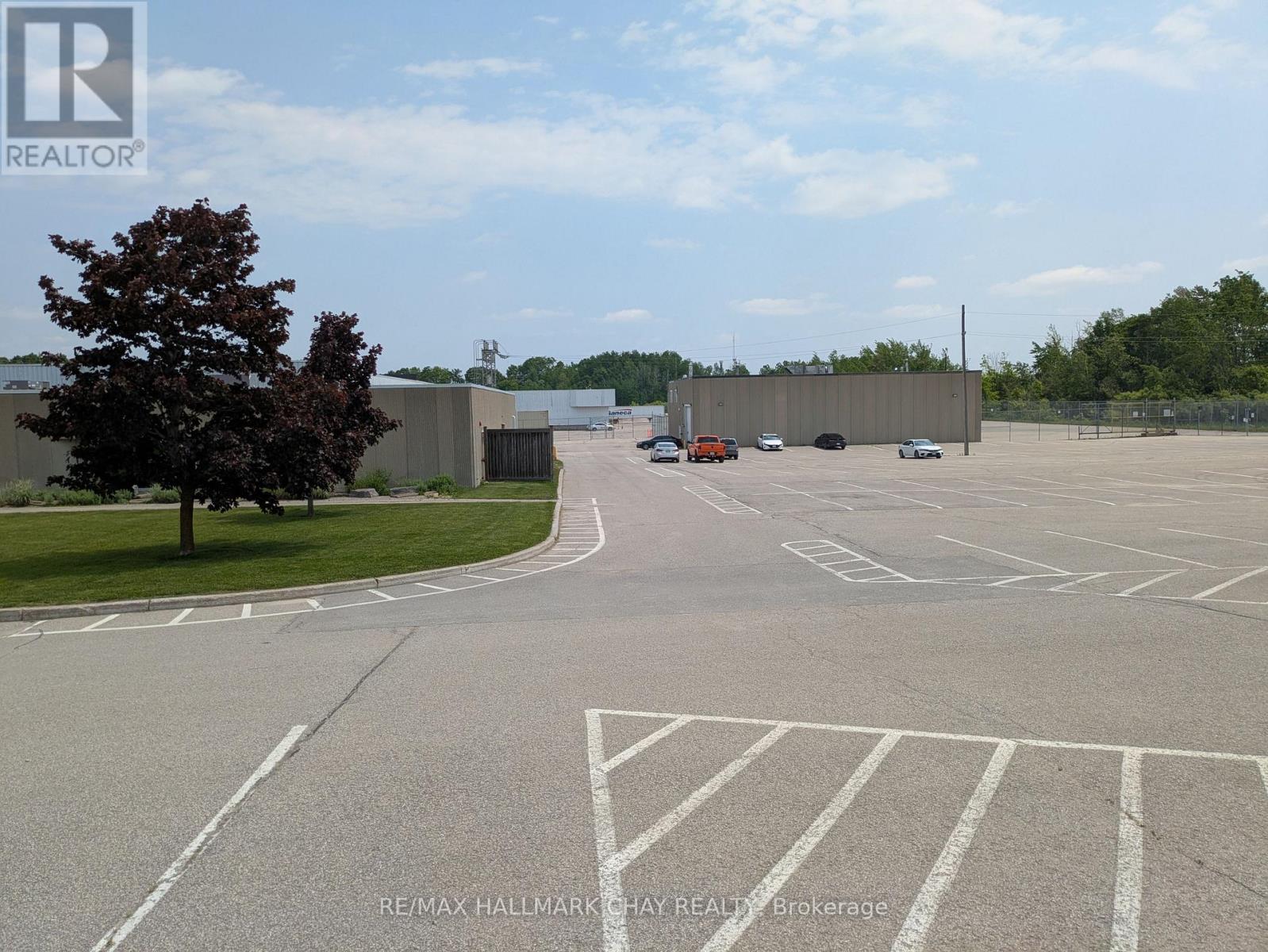 H-2 - 279 Bayview Drive, Barrie, Ontario  L4N 8X9 - Photo 2 - S12249253