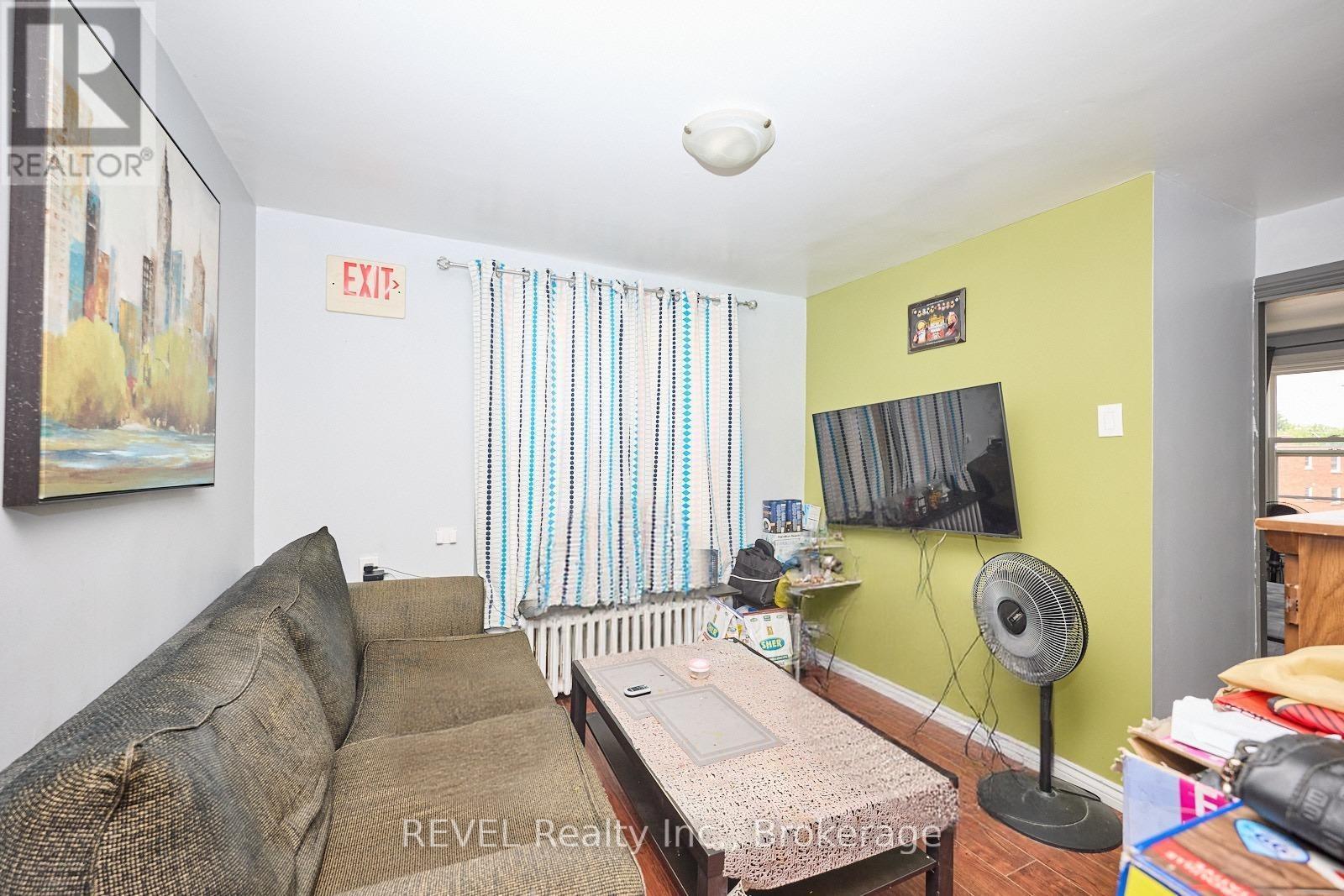 50 Welland Avenue, St. Catharines (Downtown), Ontario  L2R 2M5 - Photo 16 - X12249446