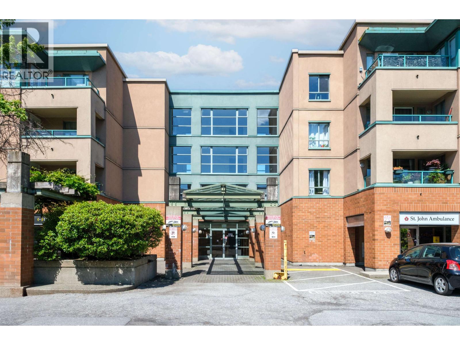 209 223 MOUNTAIN HIGHWAY, north vancouver, British Columbia V7J3V3