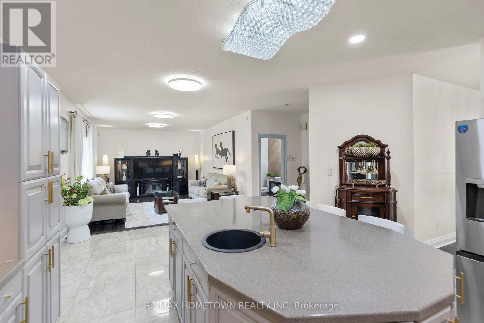 1020 Crestwood Drive, Brockville, Ontario  K6V 7N1 - Photo 14 - X12249440