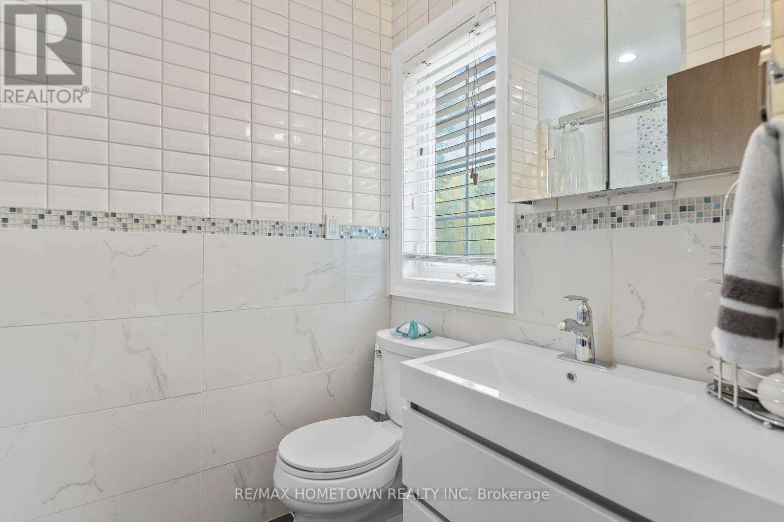 1020 Crestwood Drive, Brockville, Ontario  K6V 7N1 - Photo 33 - X12249440