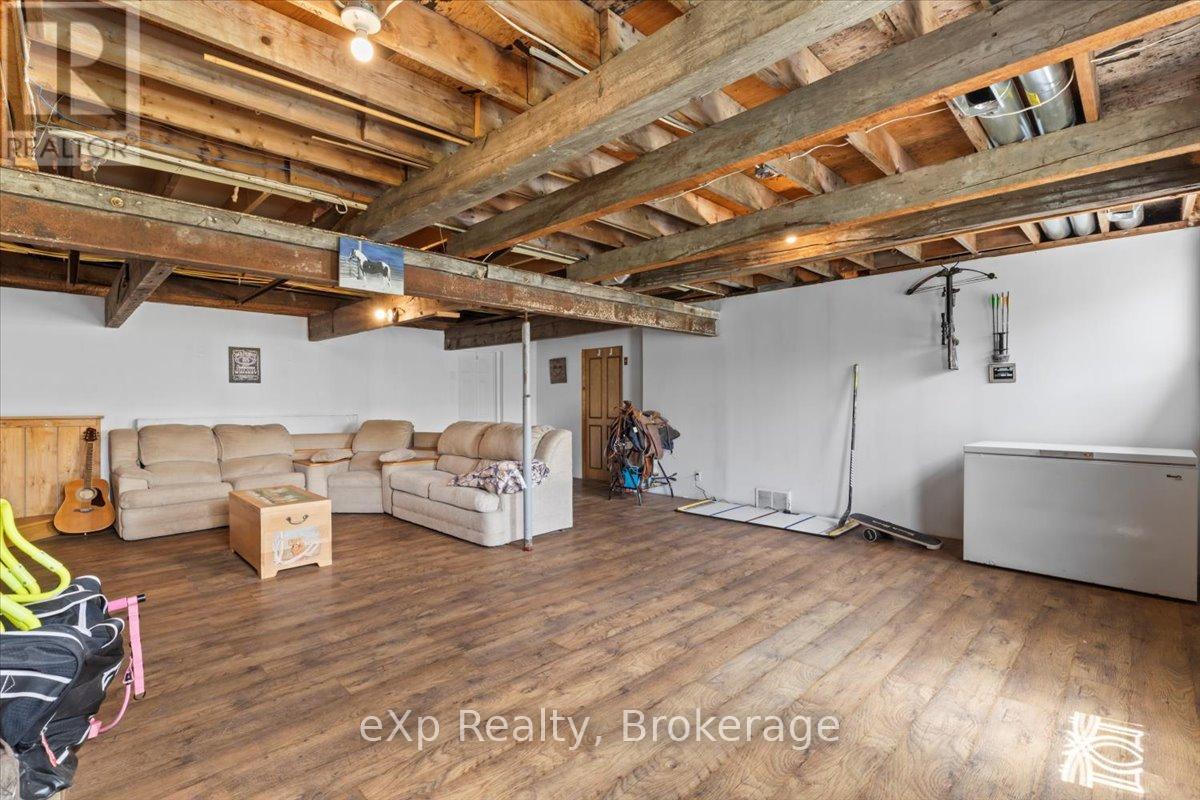 122668 Grey Road 9, West Grey, Ontario  N0G 1C0 - Photo 20 - X12249436