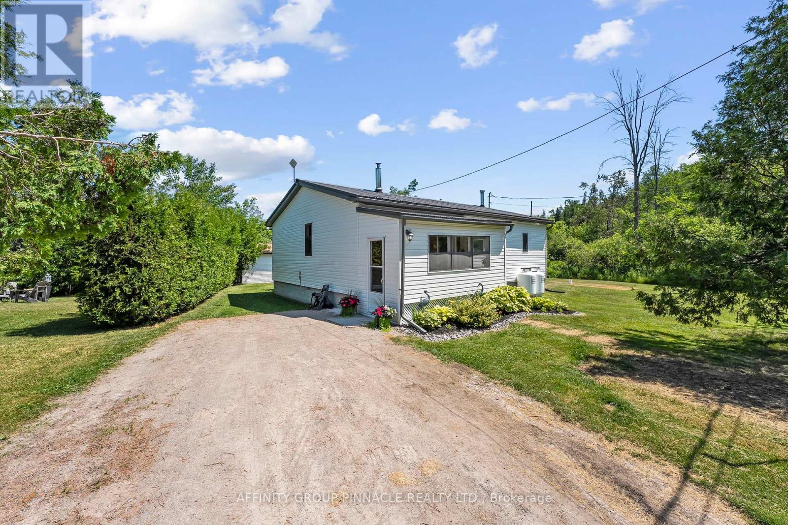 Property at 13 LEAF STREET image 1
