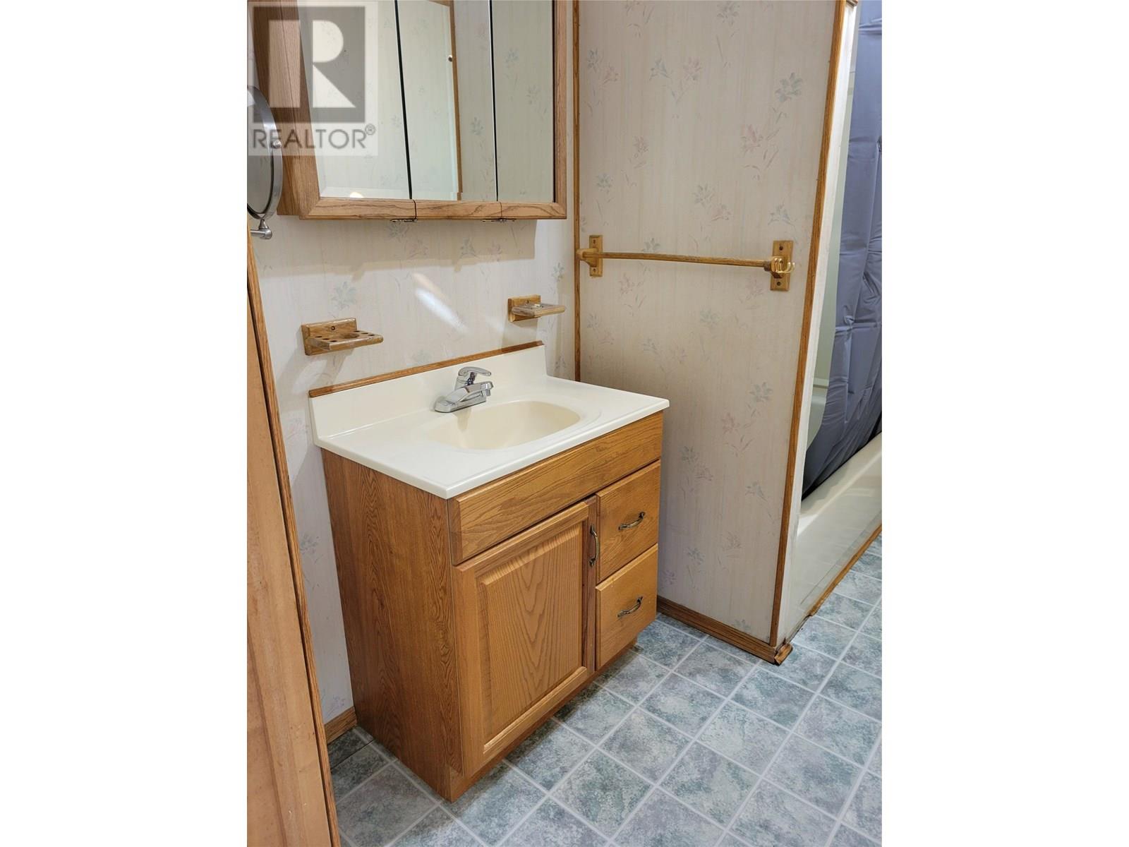 6780 Mead Road, Jaffray, British Columbia  V0B 1T0 - Photo 23 - 10353744