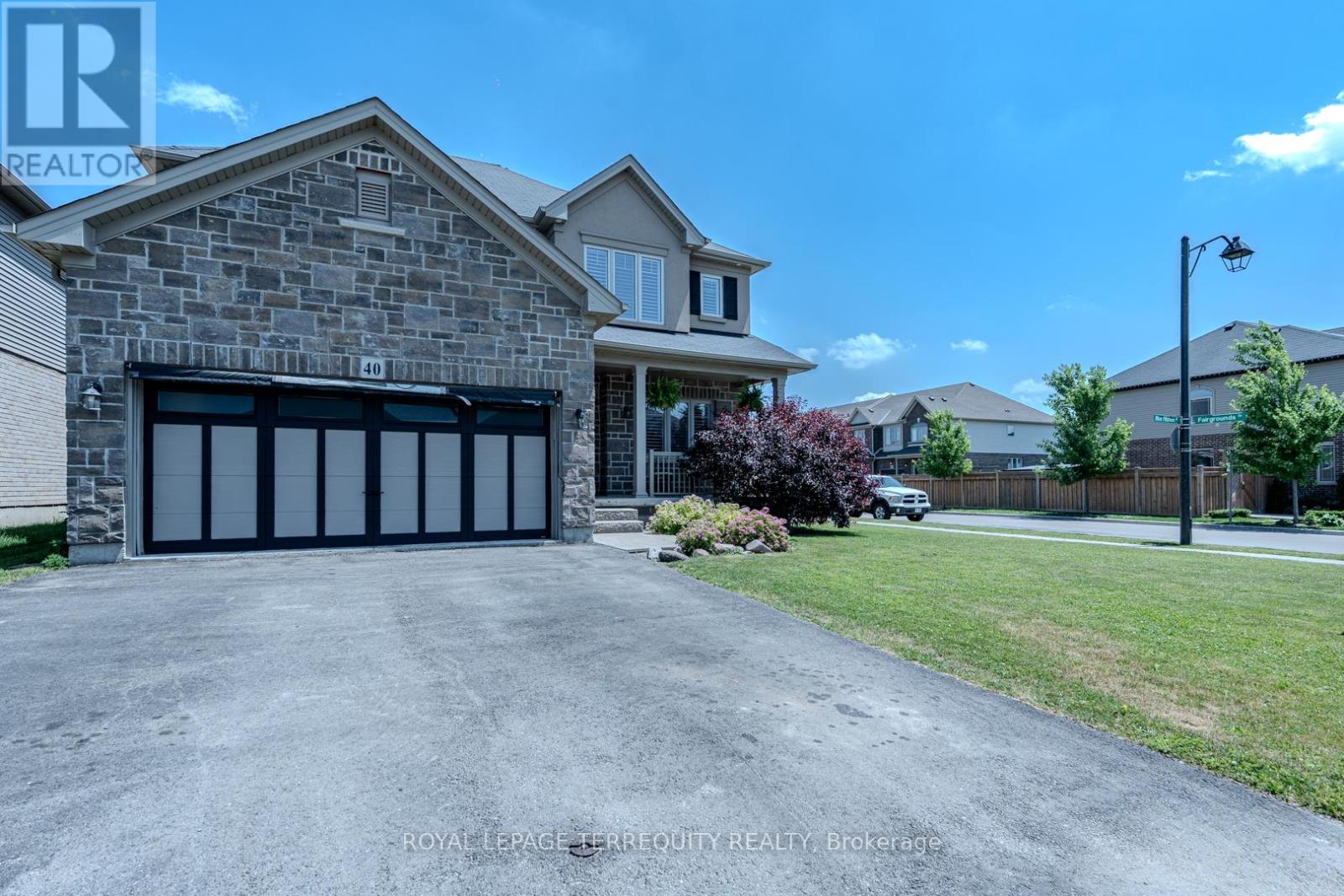 Property at 40 BLUE RIBBON WAY image 1