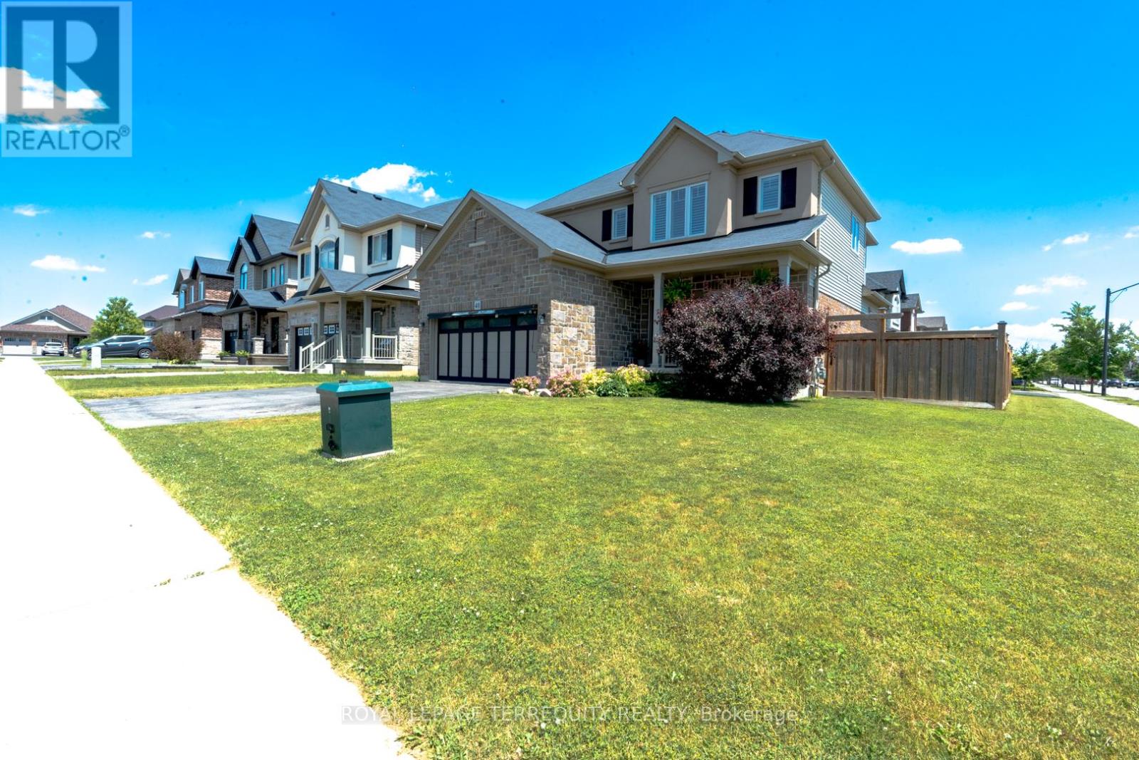 Property at 40 BLUE RIBBON WAY image 2
