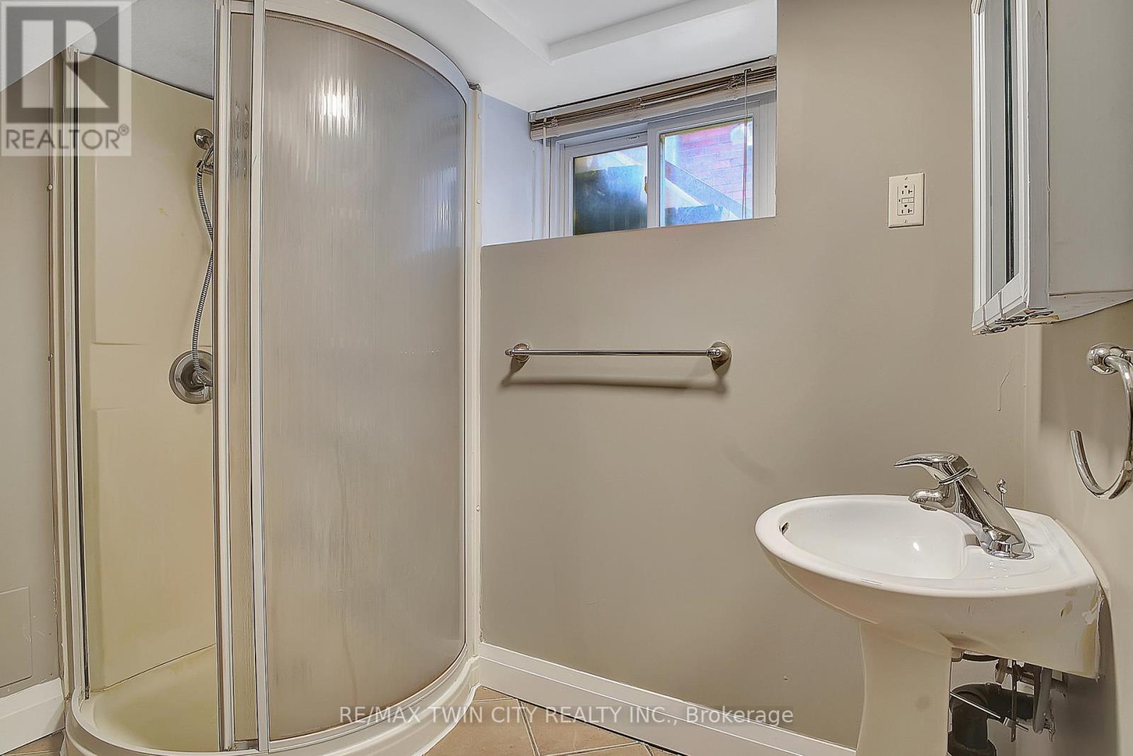 211 Dolph Street N, Cambridge, Ontario  N3H 2A6 - Photo 18 - X12249311