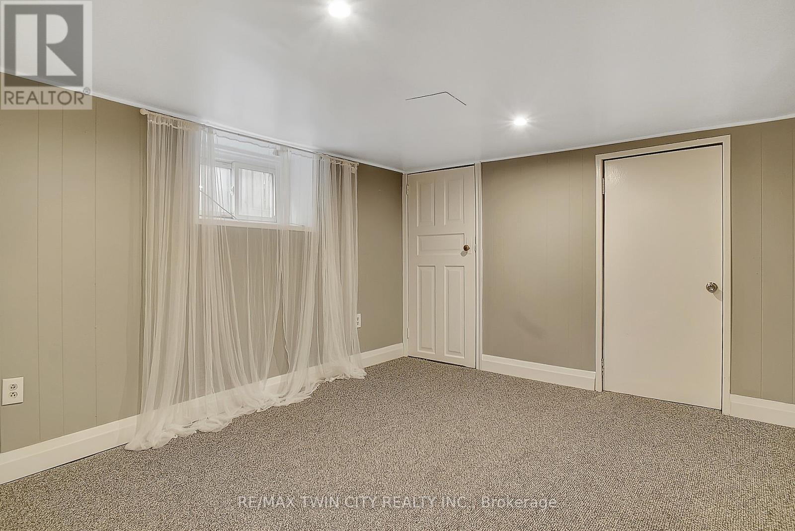 211 Dolph Street N, Cambridge, Ontario  N3H 2A6 - Photo 20 - X12249311