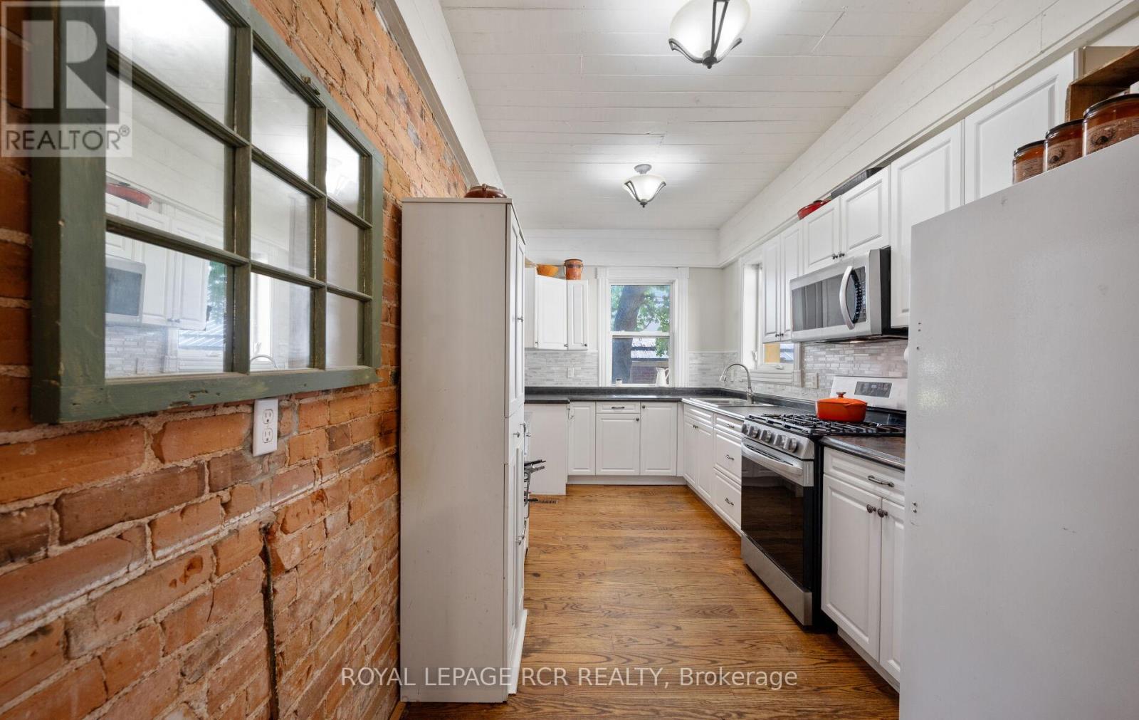 20 Main Street N, East Luther Grand Valley, Ontario  L9W 5S7 - Photo 17 - X12249334