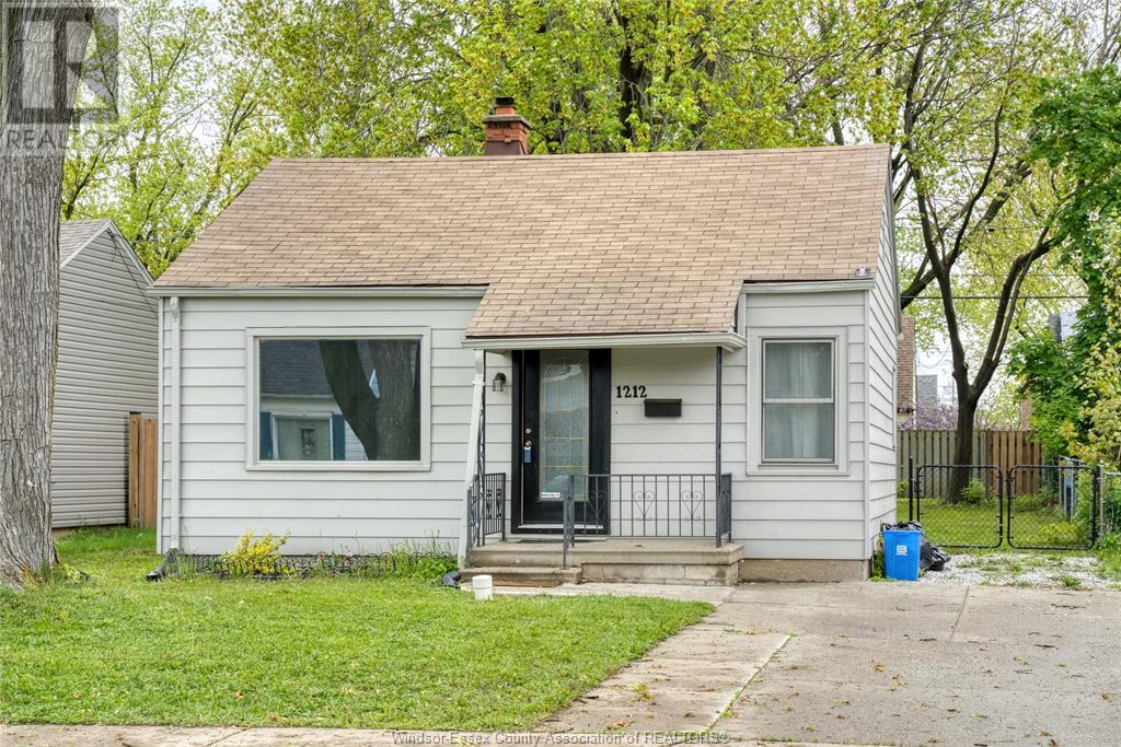 Property at 1212 Elm AVENUE image 3