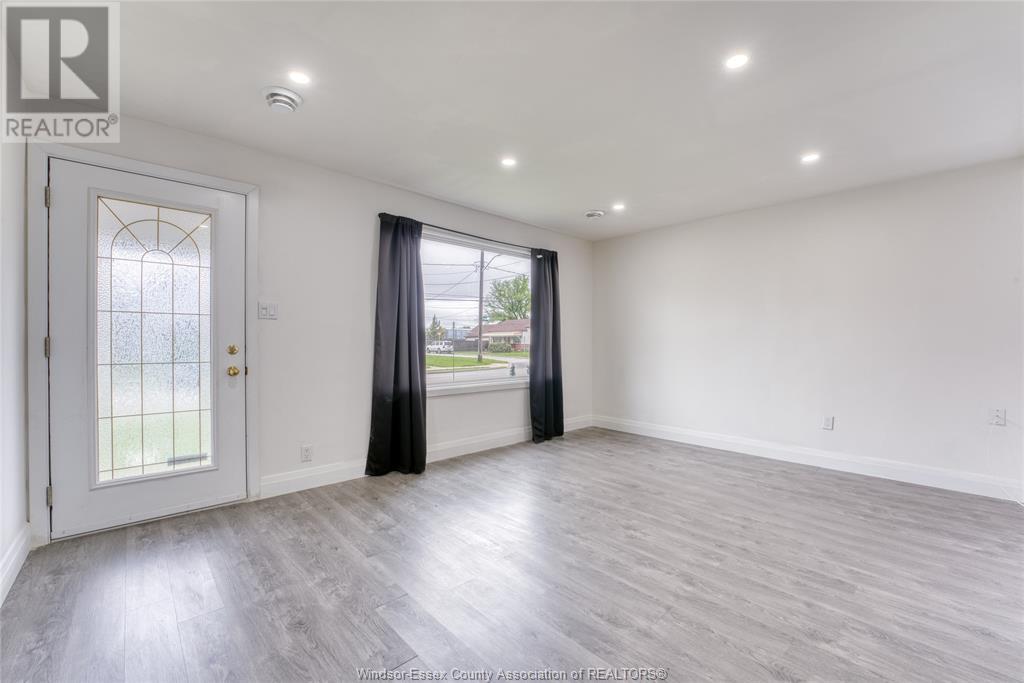 Property at 1212 Elm AVENUE image 5