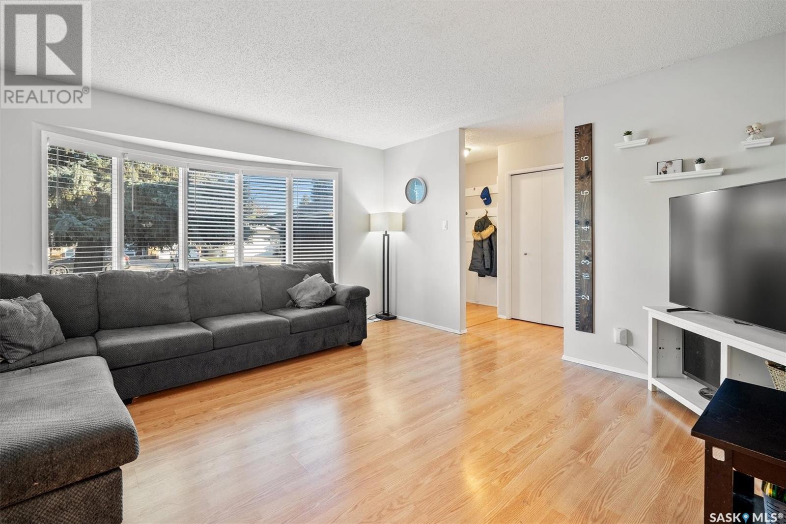 Property at 126 Kellins CRESCENT image 2
