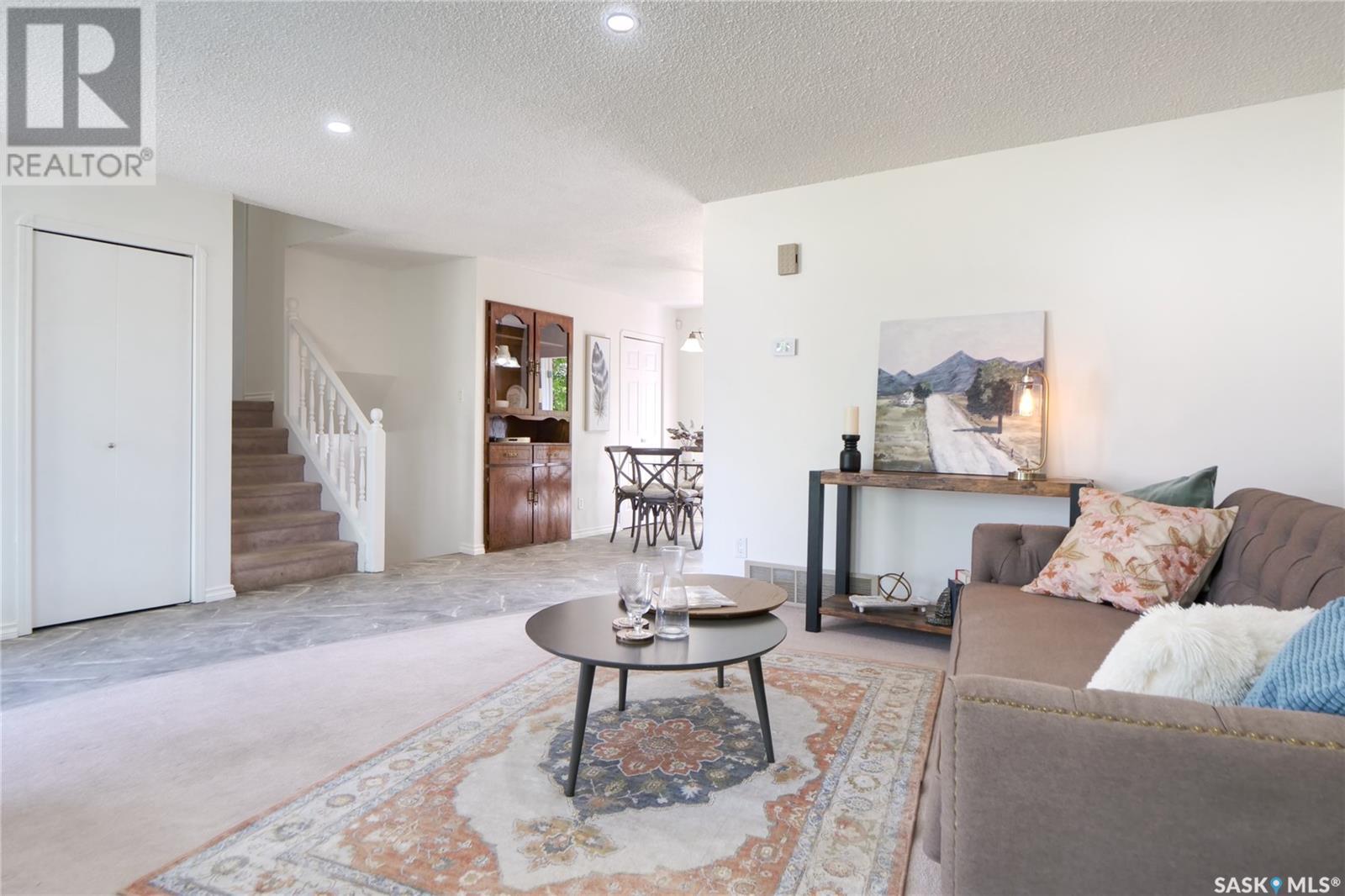 Property at 52 Aster CRESCENT image 5