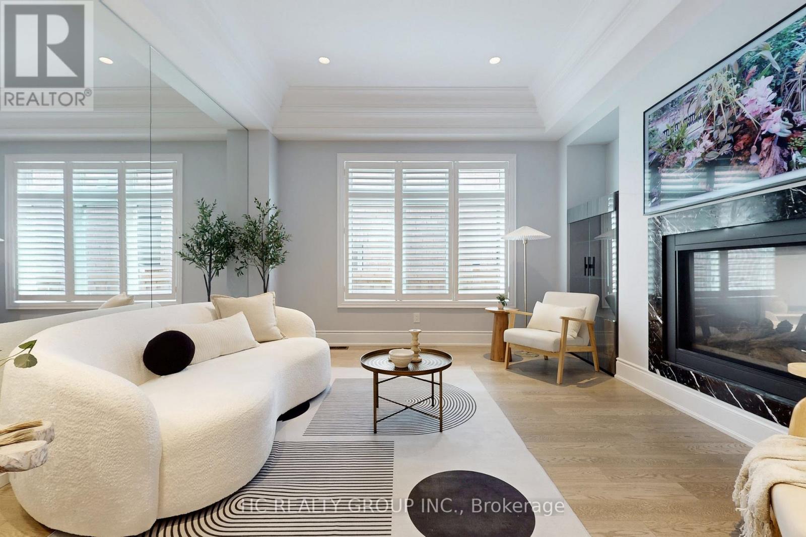 Property at 6 REDKEY DRIVE image 4