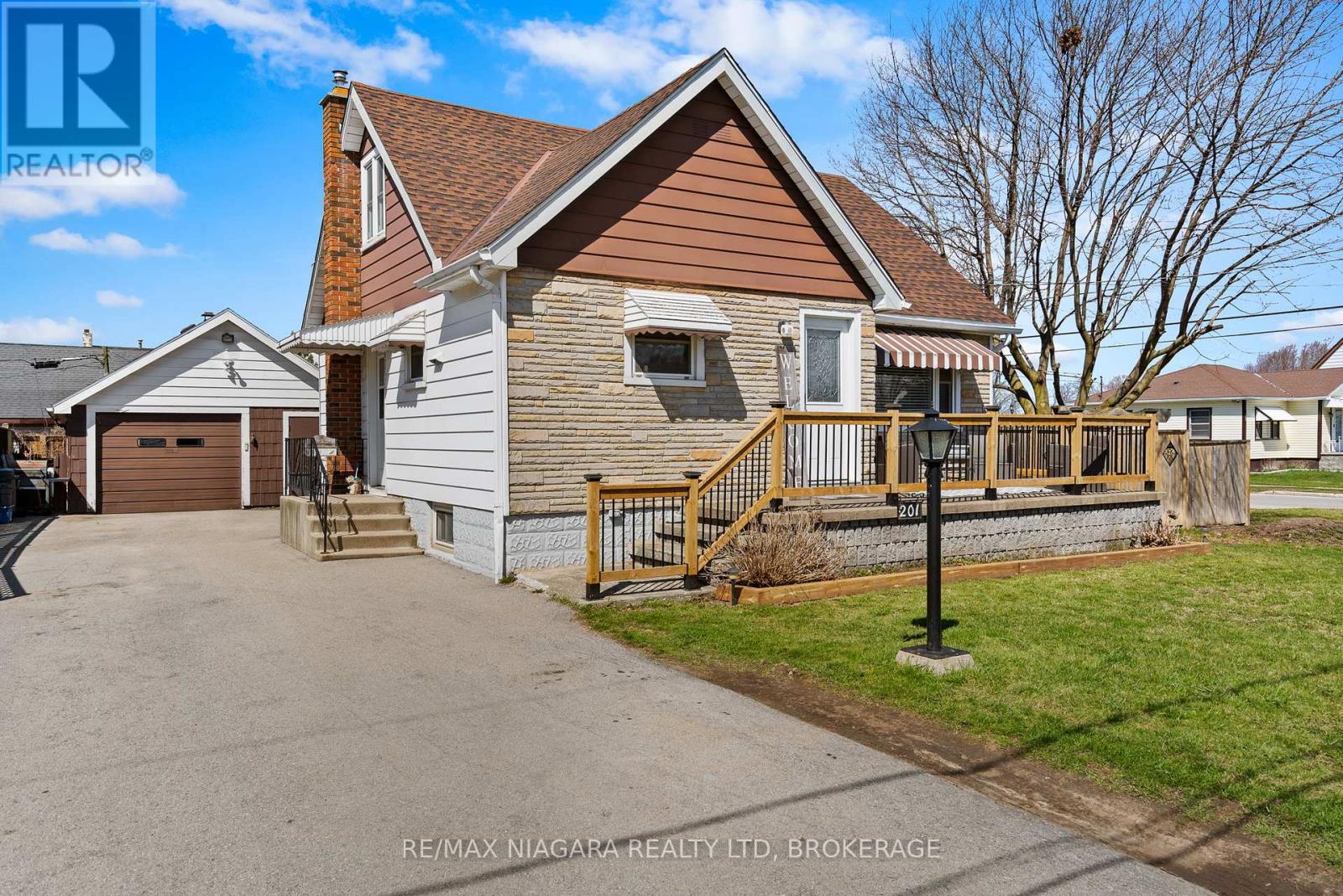 Property at 201 KNOLL STREET image 2