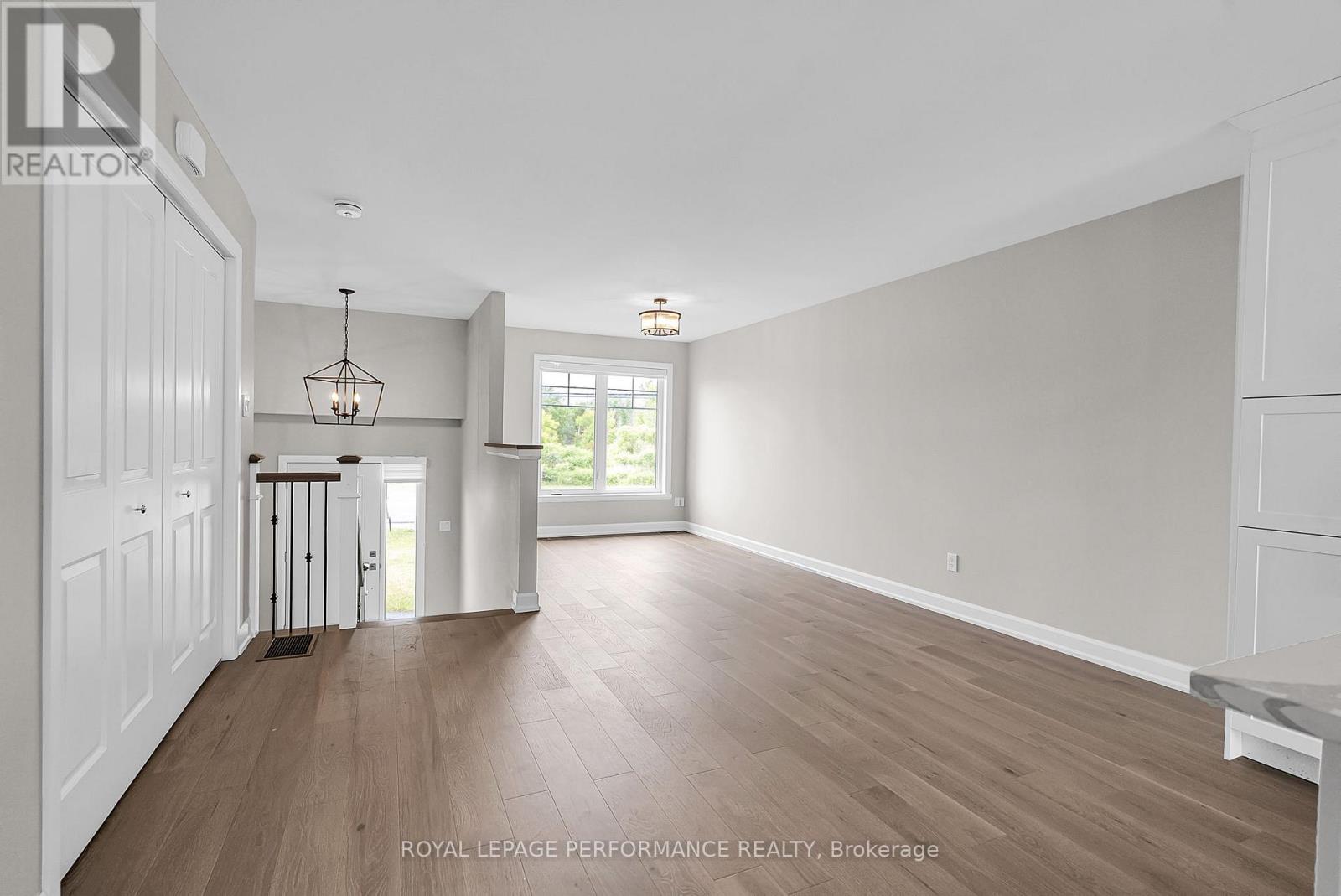 Property at 350 TOLLGATE ROAD E image 3