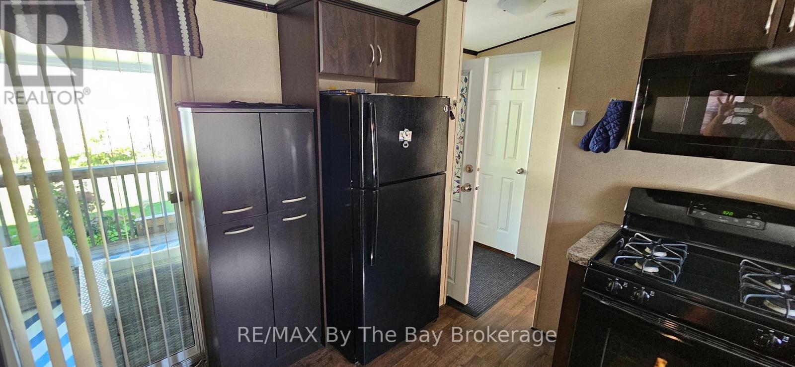 17 Chippewa Trail, Wasaga Beach, Ontario  L9Z 1X7 - Photo 14 - S12249559