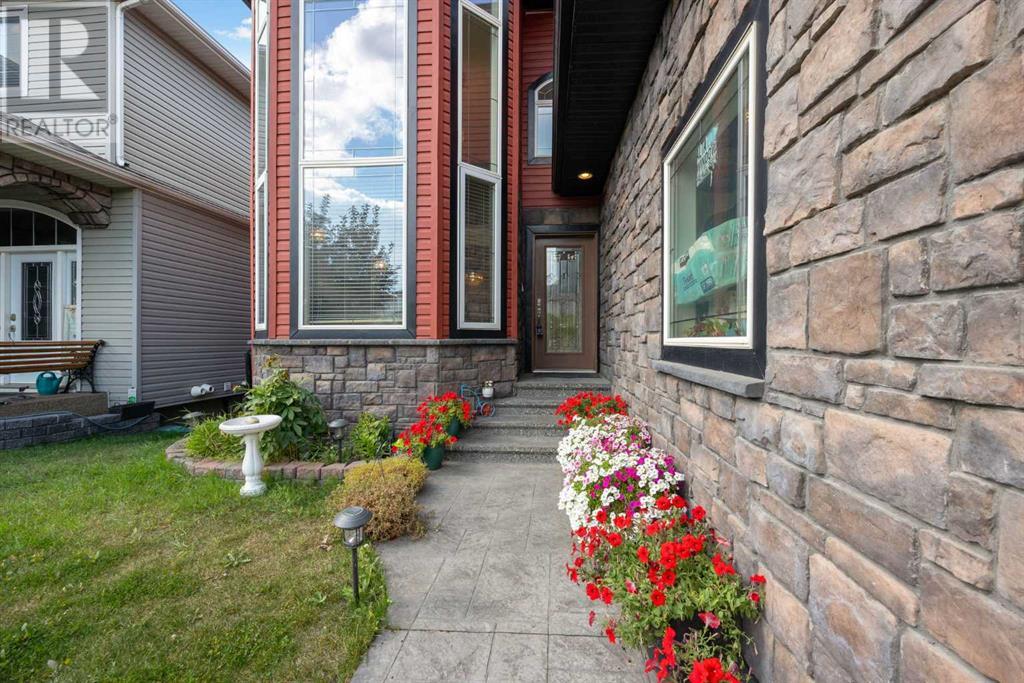 Property at 415 Fireweed Crescent image 2