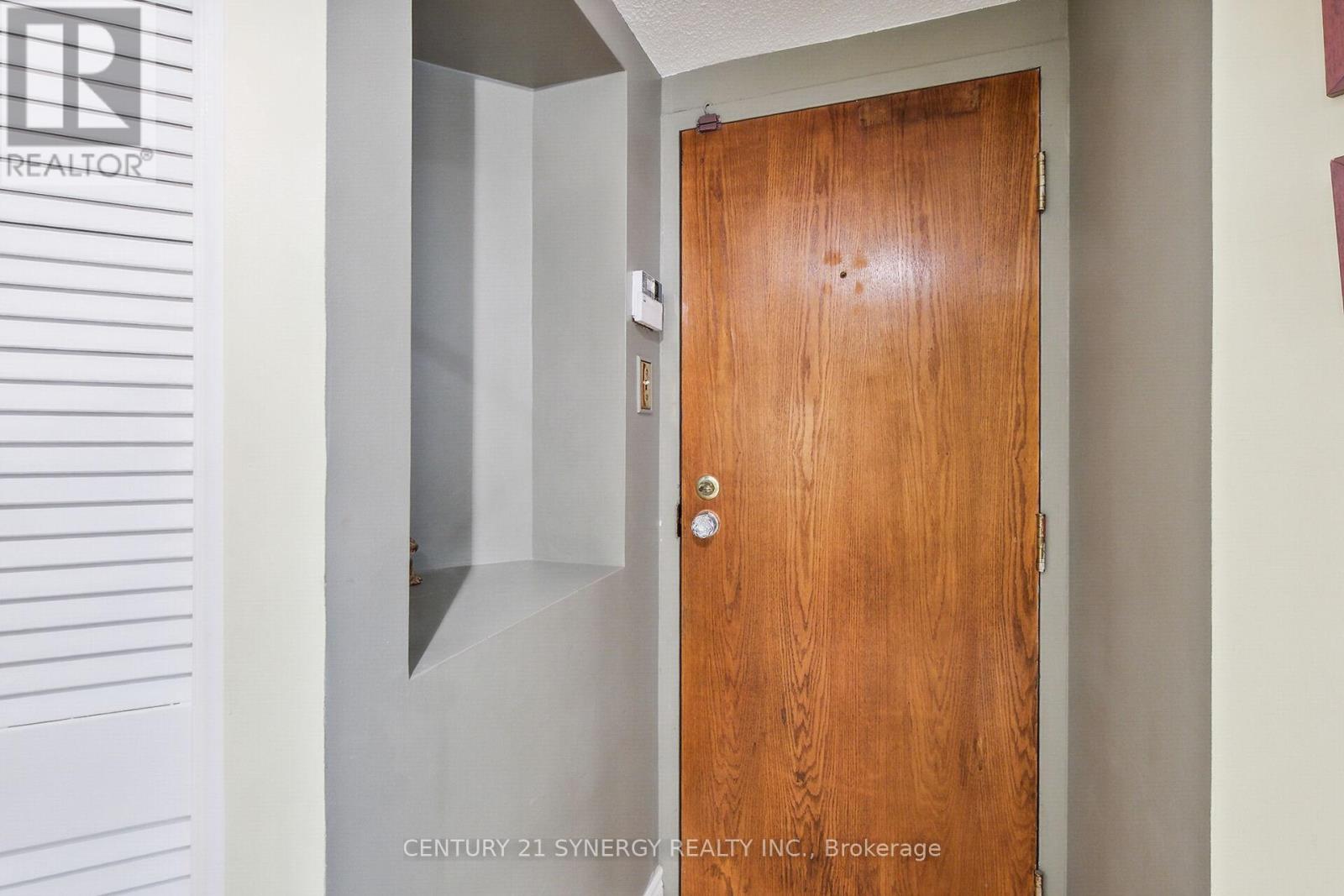 Property at 104 - 295 GILMOUR STREET image 5