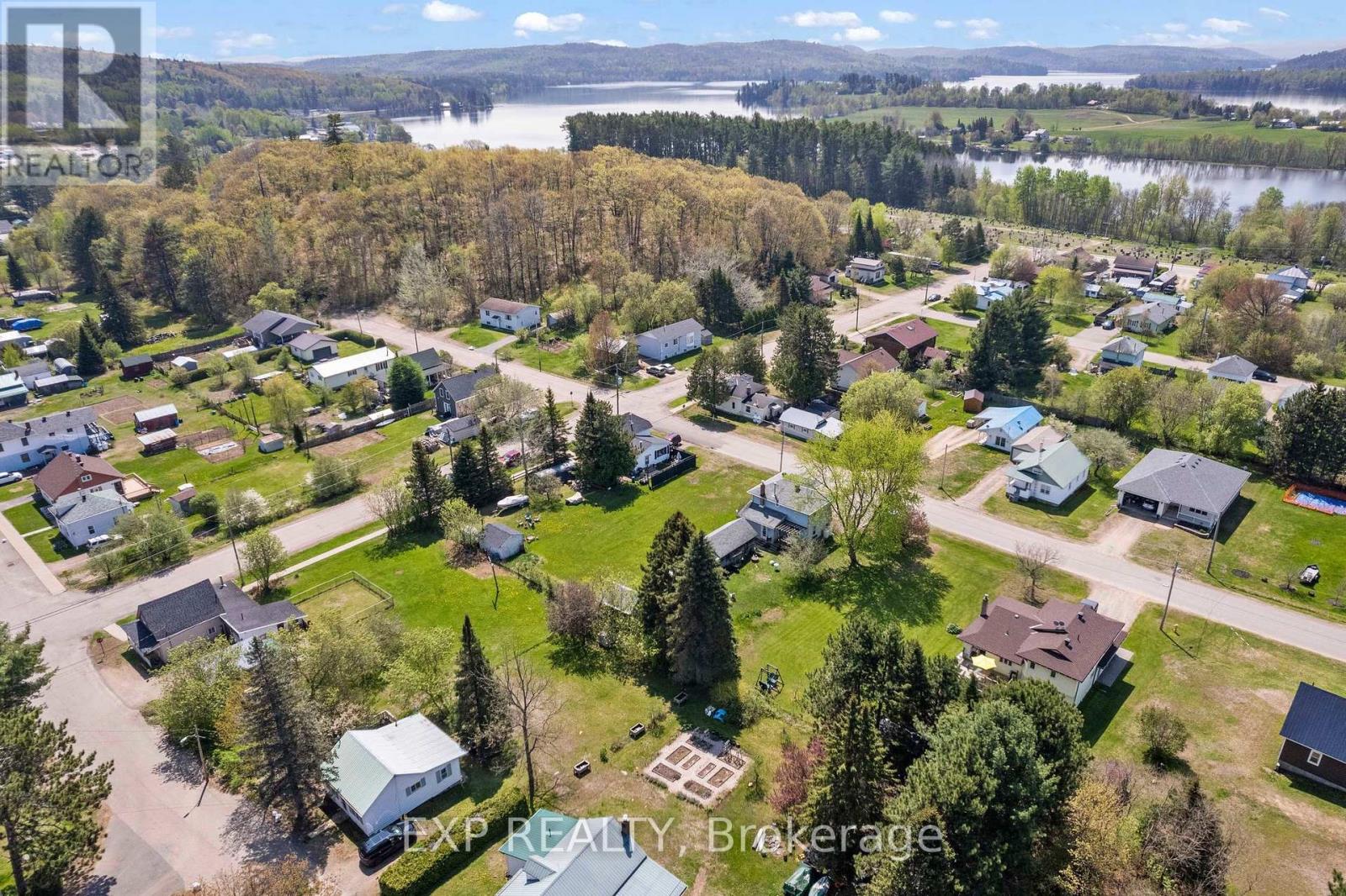 00 Casey Street, Madawaska Valley, Ontario  K0J 1B0 - Photo 9 - X12249483