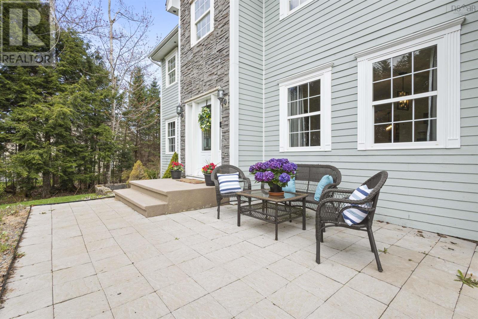Property at 158 Skye Crescent image 3