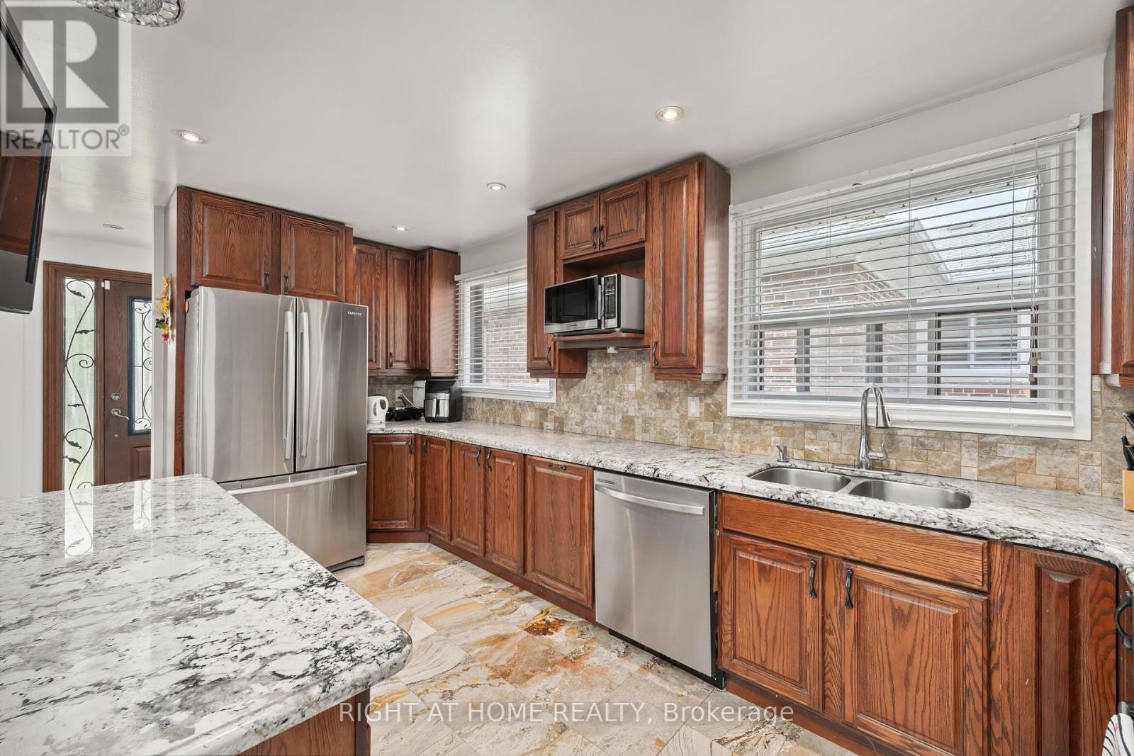 Property at 30 HAWTHORNE ROAD image 5